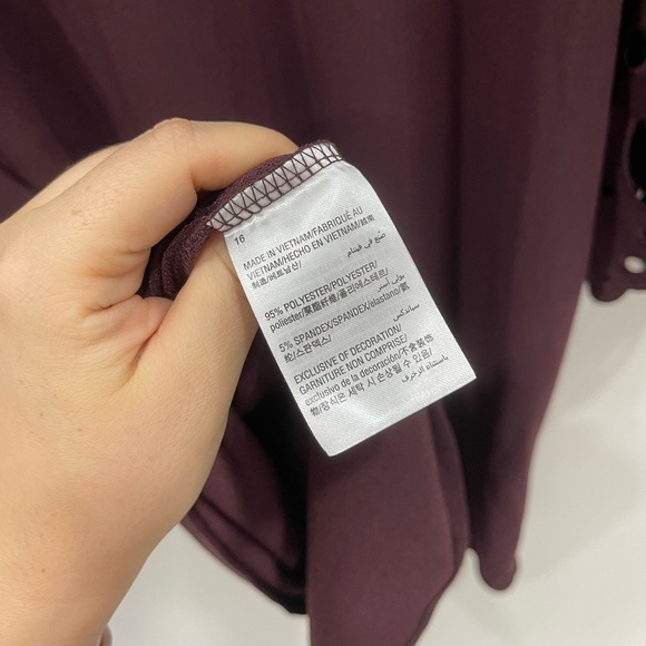 Alfani V-Neck Lasercut A-Line Dress in New Wine Size 16 - Picture 6 of 7